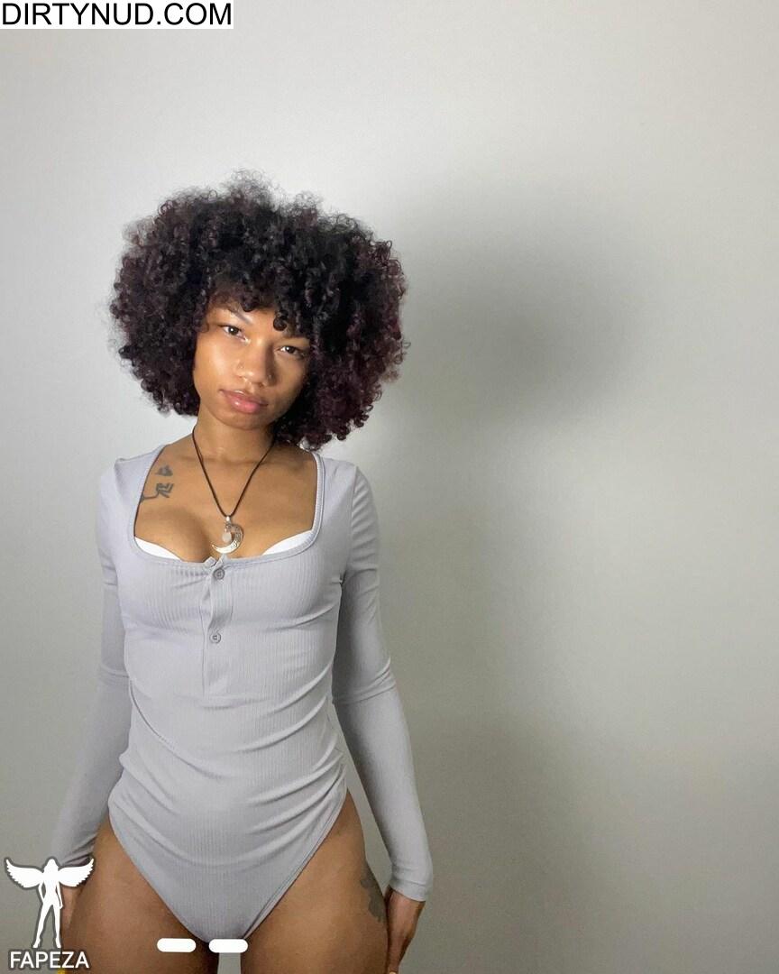 CurlyFryK / WhatItDo Kiraaa / onlykiraaa / u20019355 Erome Nude Leaks Onlyfans Free